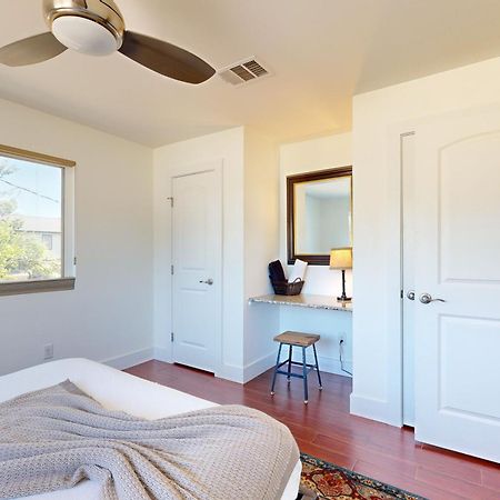 Willow House Unit B オースティン エクステリア 写真